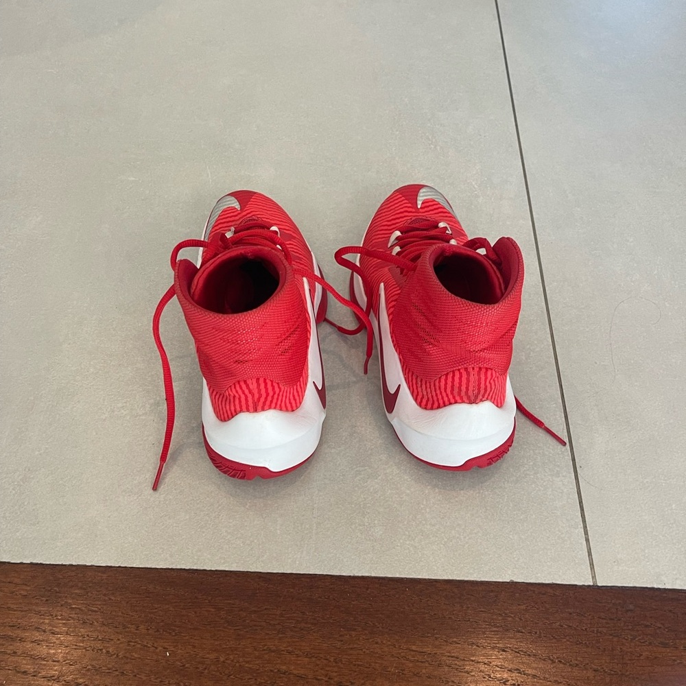 Nike Kids Sneakers in Red and White